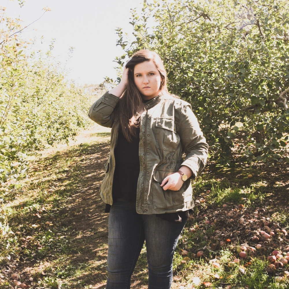 Meet your Posher, Lauren